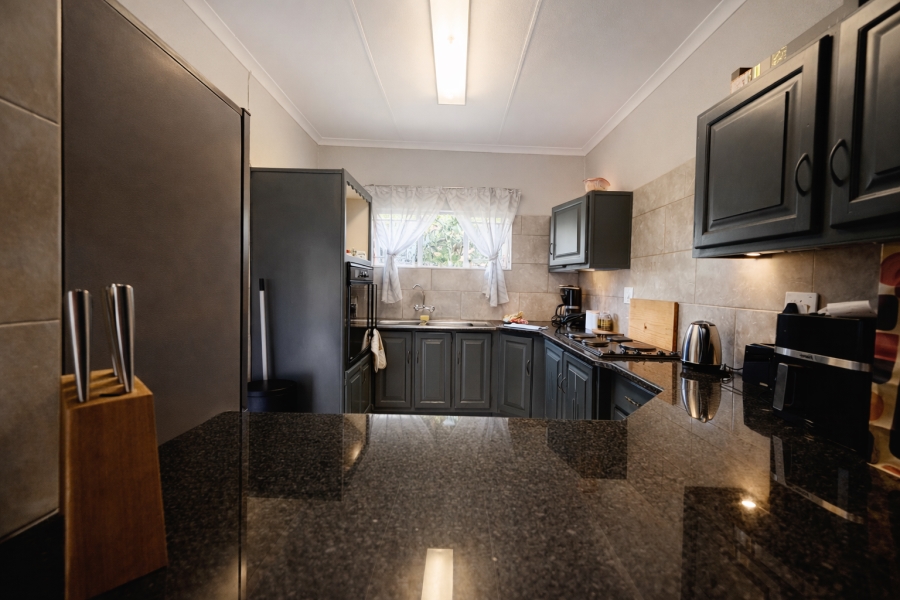 2 Bedroom Property for Sale in Safari Gardens North West